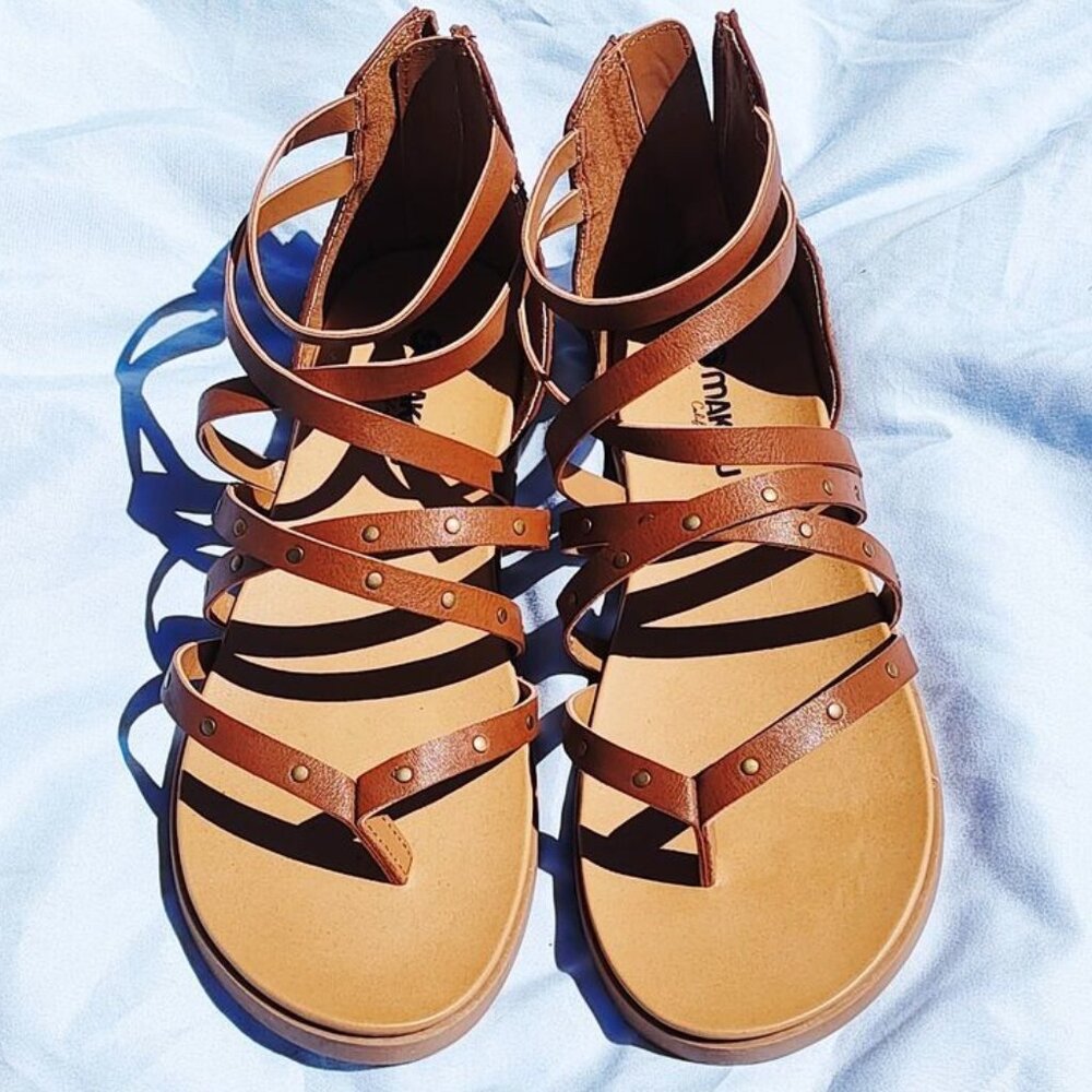Makalu California Brown Flat Open Toe Strappy Sandals Women's Shoes Size 7.5